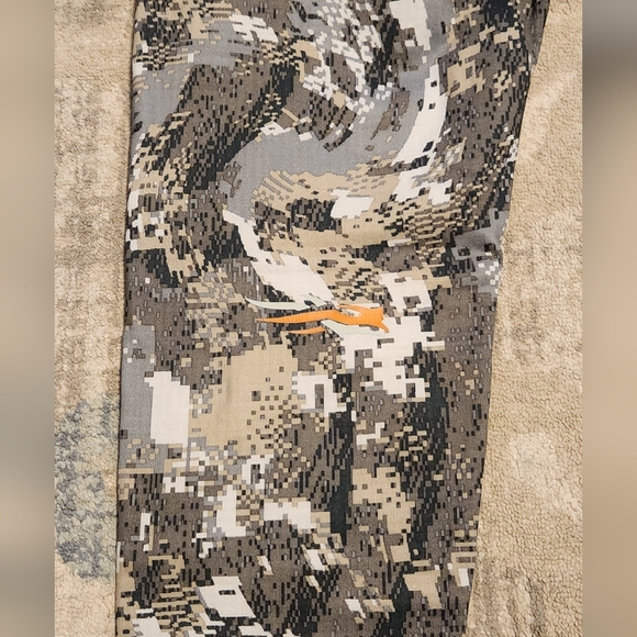 Sitka Womens Heavyweight Leggings. Size L. Gray/Tan Camo. EUC - Picture 5 of 8